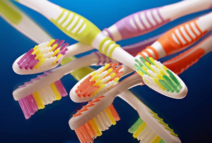 spazzolini da denti sfusi